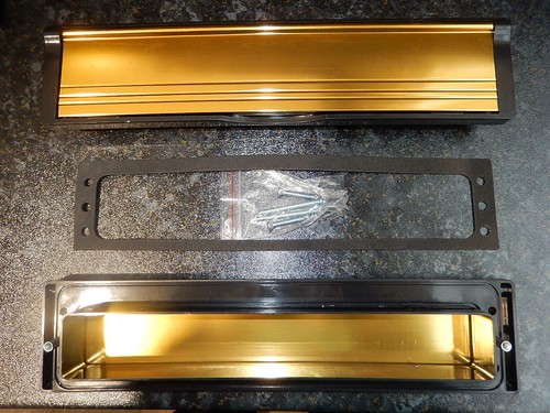Gold black letter box - gold/black,